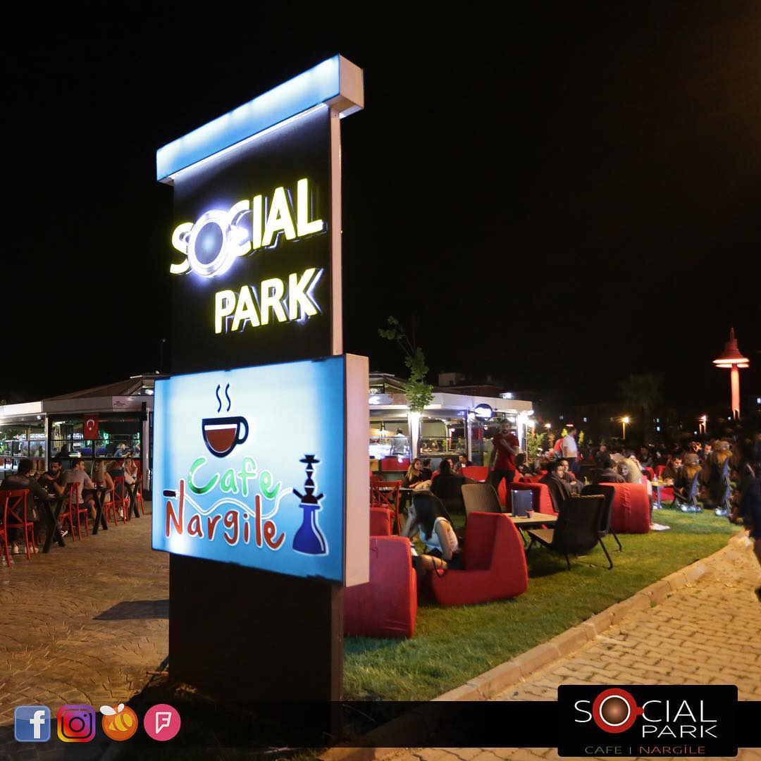 Social Park Cafe 